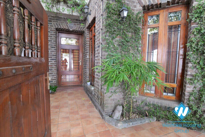 Lakeside mansion with incredible lakeview and rooftop terrace